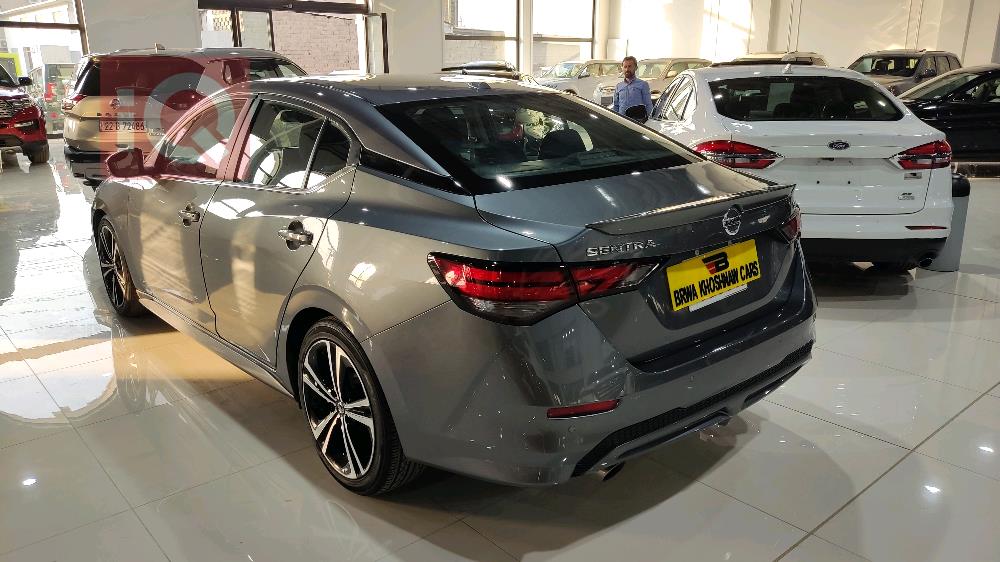 نیسان سێنترا